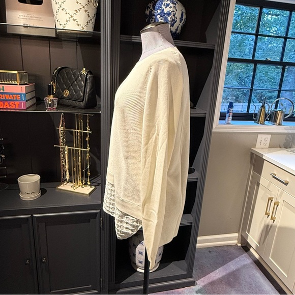 Akris Punto Embroidered Ivory Shirttail Sweater – Size 10 - Picture 6 of 10